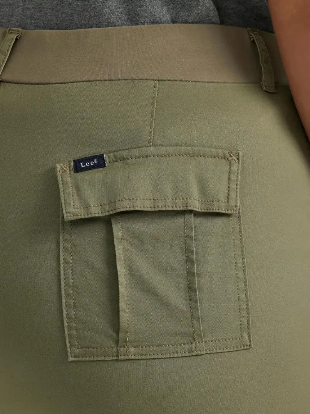 Lee Women's Plus Size Ultra Lux Comfort with Flex-to-go Cargo Capri Pant