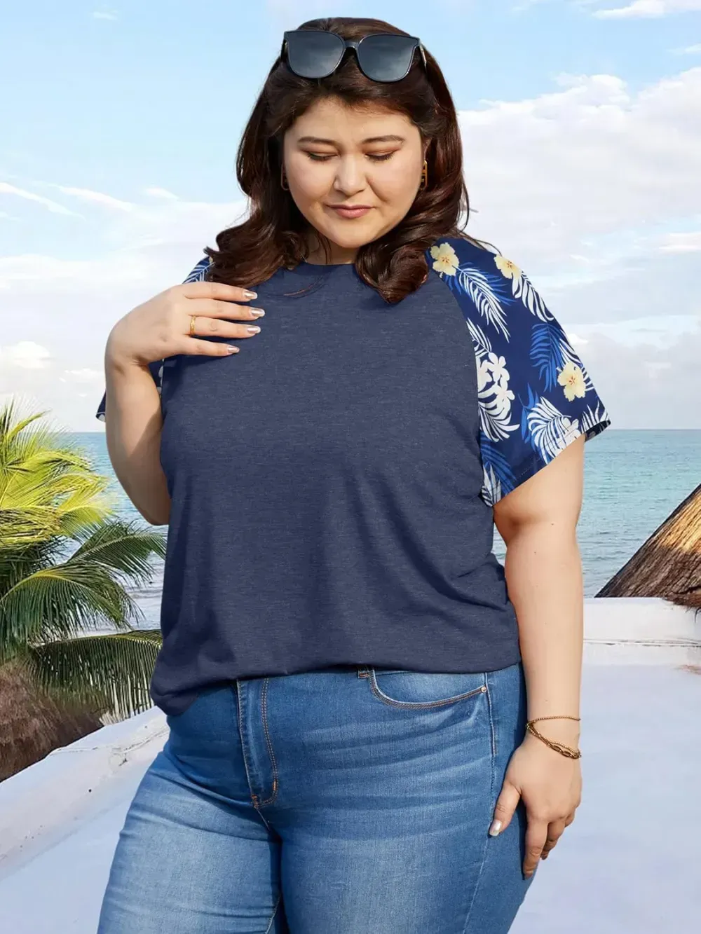 HDLTE Womens Plus Size Tops Floral Bell Sleeves Blouses Summer Crewneck Tunic Loose Casual T Shirts