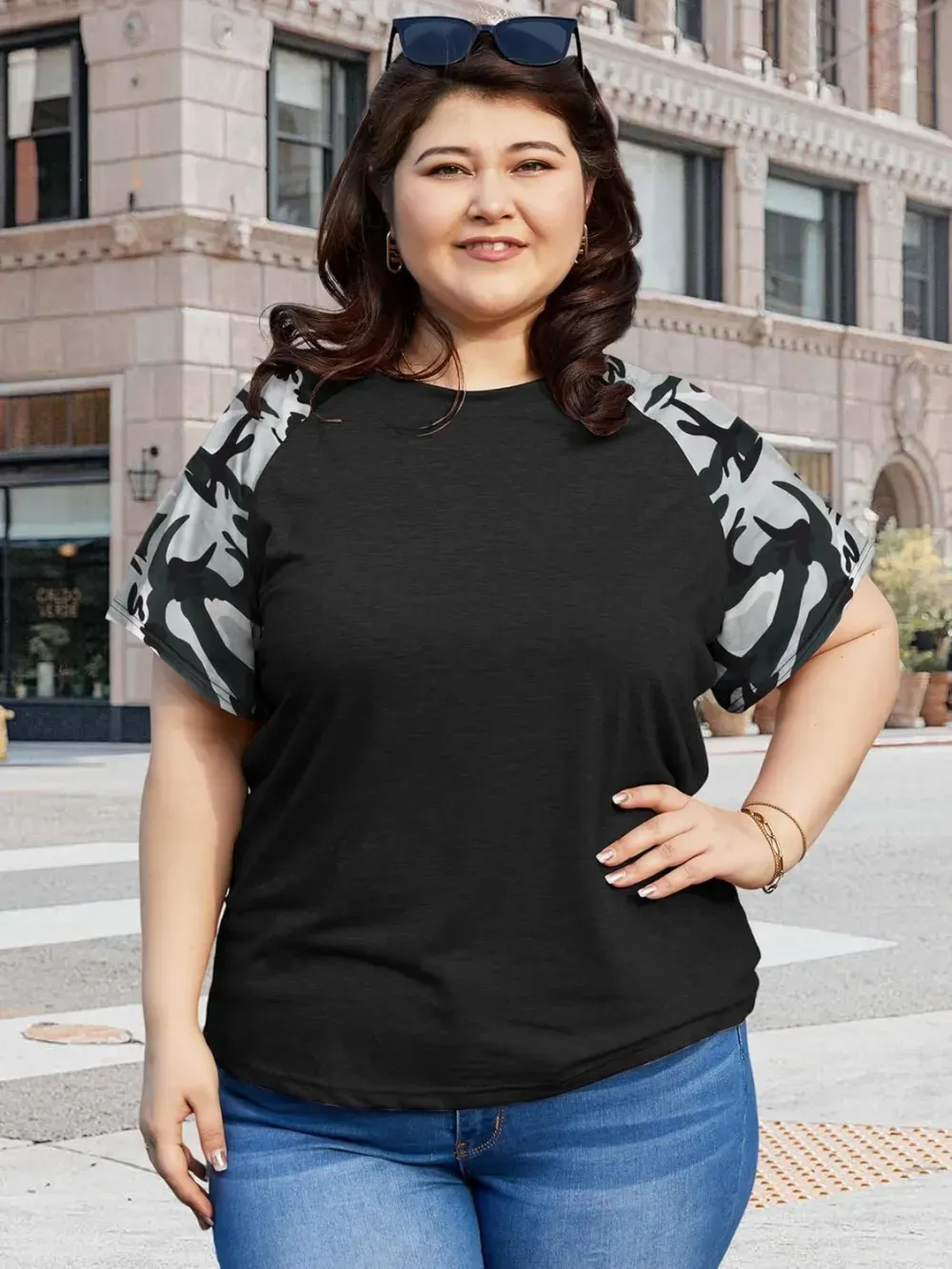 HDLTE Womens Plus Size Tops Floral Bell Sleeves Blouses Summer Crewneck Tunic Loose Casual T Shirts