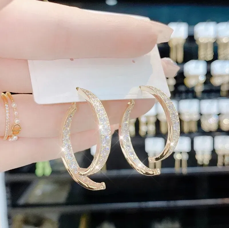 Cross Curved Earring