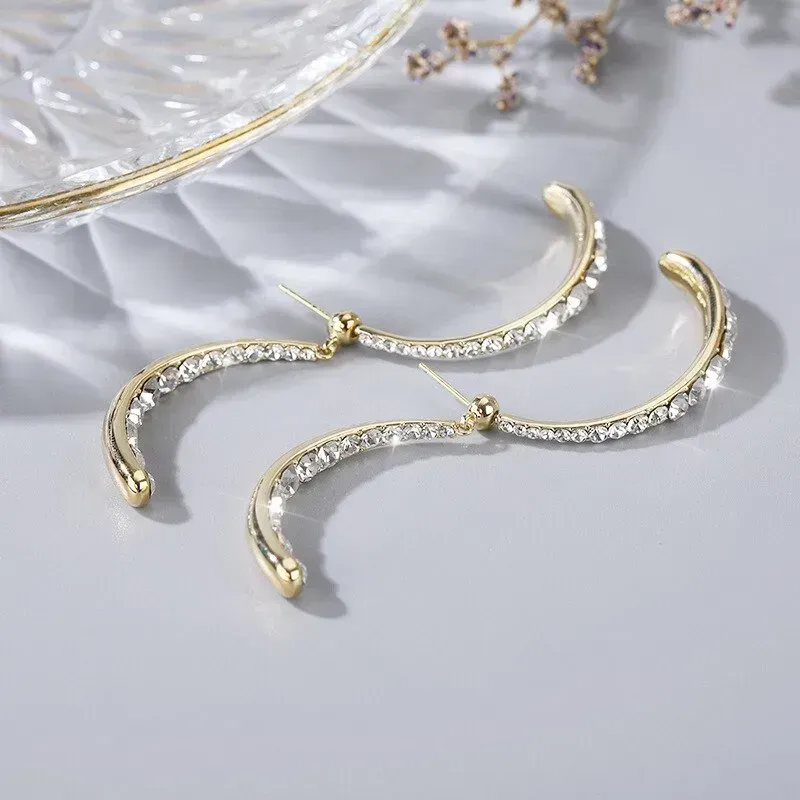 Cross Curved Earring