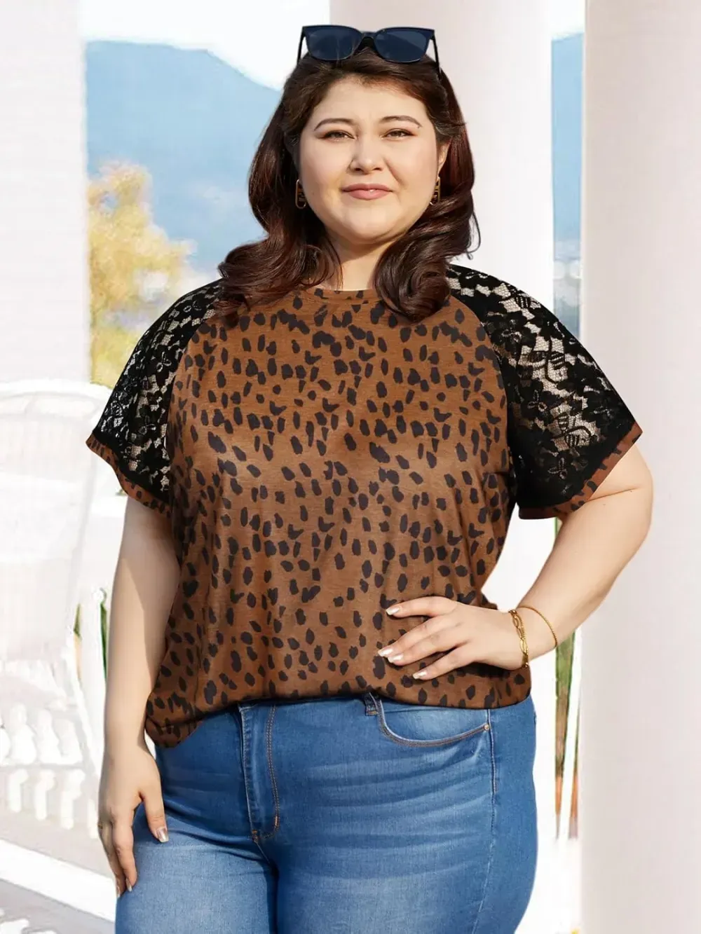 HDLTE Womens Plus Size Tops Floral Bell Sleeves Blouses Summer Crewneck Tunic Loose Casual T Shirts